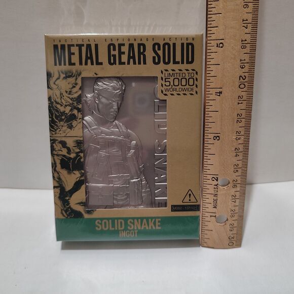 Metal Gear Solid 2 Solid Snake Silver Ingot Statue Official MGS Metal Figurine - Picture 3 of 4